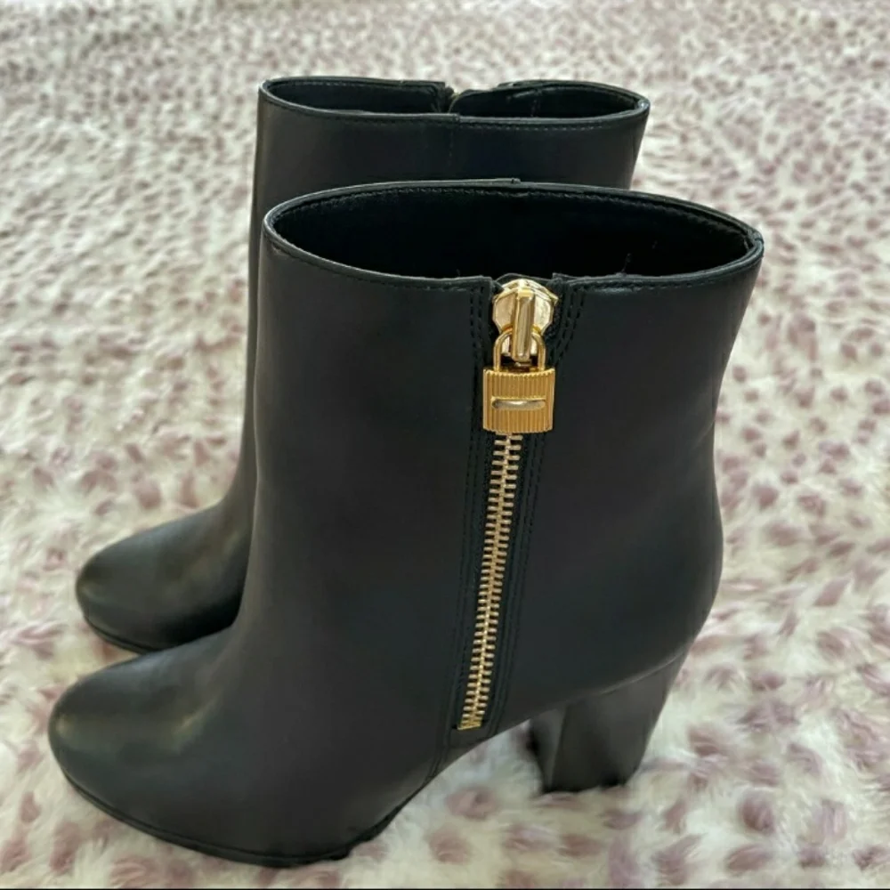Michael Kors Booties - Picture 1 of 3